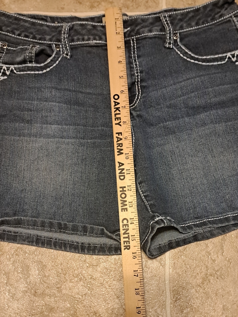 Earl Jeans dark blue denim shorts with light stitching. Size 14. - Picture 6 of 12